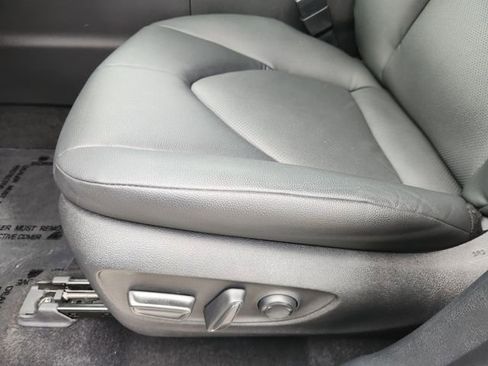 Used 2025 Toyota Grand Highlander AWD Hybrid image 27