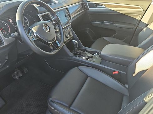 Used 2019 Volkswagen Atlas SE w/ Towing Package AWD/4WD image 13