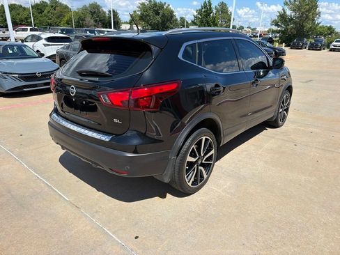 Used 2019 Nissan Rogue Sport SL w/ Premium Package FWD image 5