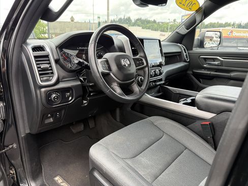 Used 2022 RAM 1500 Big Horn AWD/4WD image 8