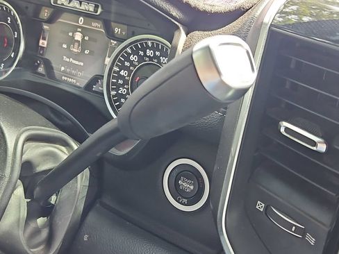 Used 2020 RAM 2500 Laramie w/ Night Edition AWD/4WD image 27
