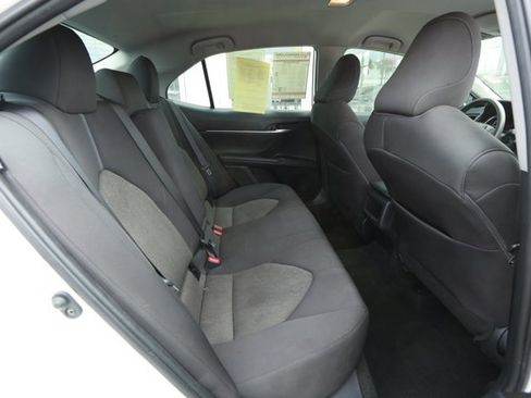 Used 2024 Toyota Camry LE image 28