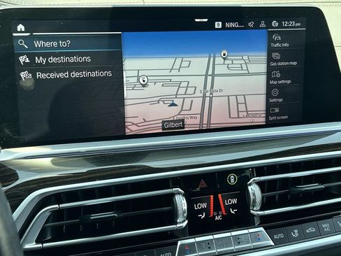 Used 2021 BMW X5 xDrive45e w/ Premium Package AWD/4WD image 14