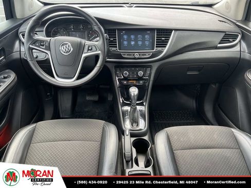 Used 2021 Buick Encore Preferred AWD/4WD image 14
