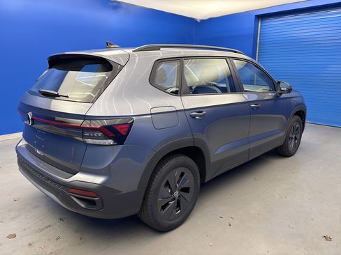 New 2026 Volkswagen Taos S image 7