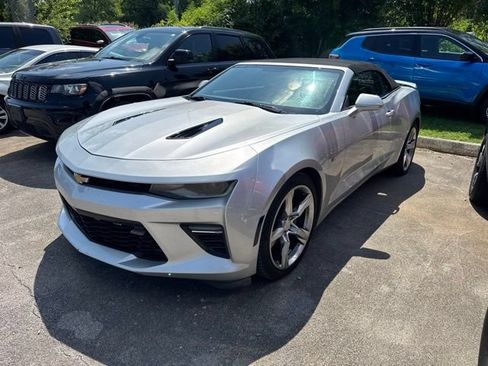 Used 2017 Chevrolet Camaro SS RWD image 3