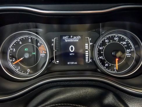 Used 2021 Jeep Cherokee Latitude Plus image 19