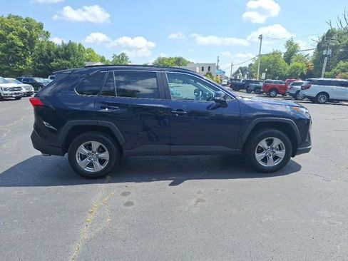 Used 2025 Toyota RAV4 XLE AWD/4WD image 2