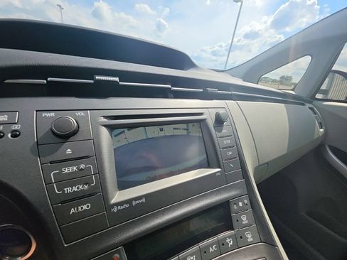 Used 2015 Toyota Prius Three FWD image 21