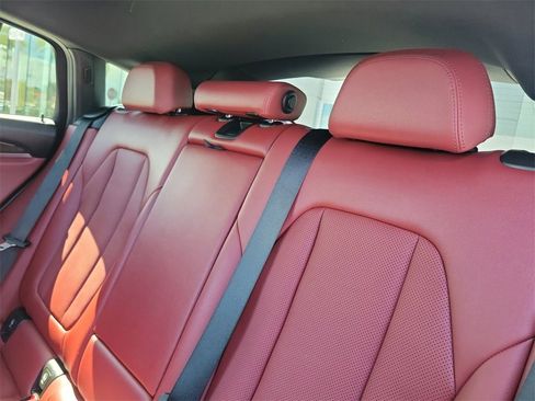 Used 2024 BMW X4 xDrive30i w/ Parking Assistance Package image 15