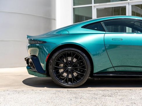 Used 2023 Aston Martin V8 Vantage Coupe RWD image 7