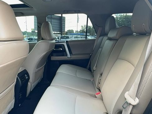 Used 2019 Toyota 4Runner SR5 Premium RWD image 12