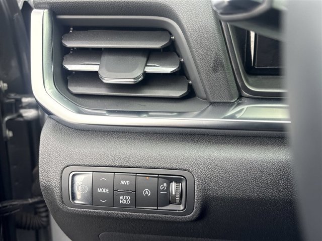 Used 2025 GMC Terrain Elevation w/ Elevation Premium Package AWD/4WD image 18