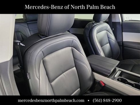 Used 2024 Lincoln Nautilus Premier image 31