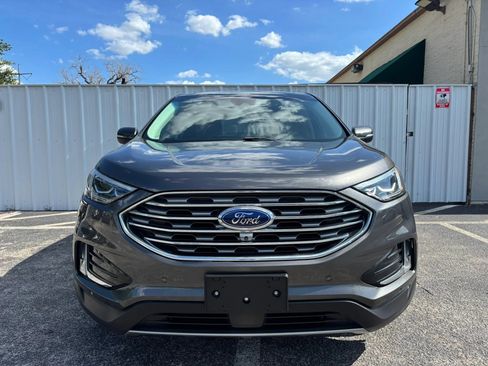 Used 2019 Ford Edge Titanium w/ Equipment Group 301A AWD/4WD image 10