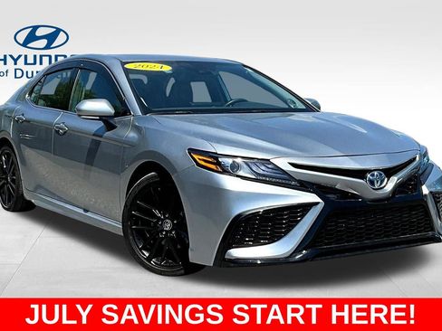 Used 2024 Toyota Camry XSE w/ Navigation Package FWD image 3