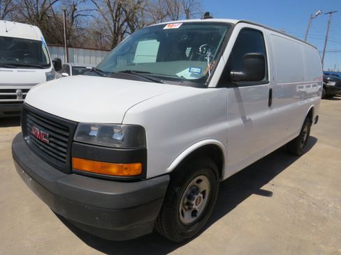 Used 2019 GMC Savana 2500 w/ Driver Convenience Package image 1