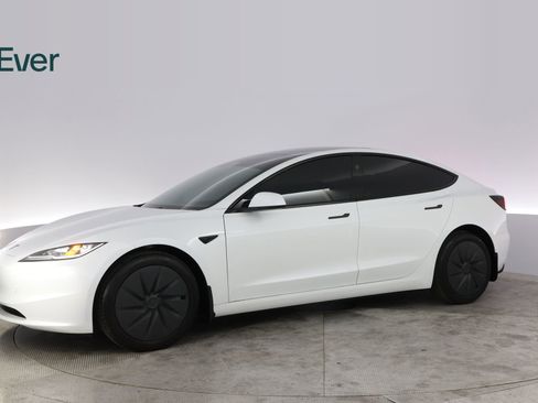 Used 2026 Tesla Model 3 RWD image 18