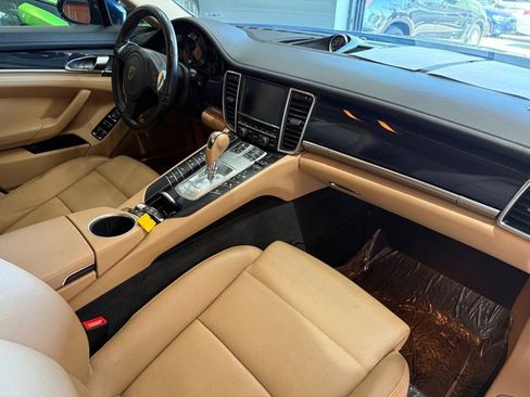 Used 2016 Porsche Panamera 4 Edition w/ Premium Package Plus AWD/4WD image 15