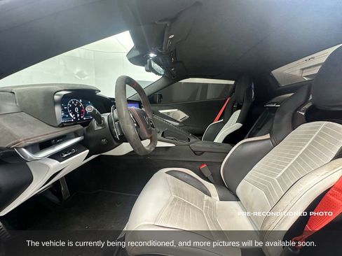 Used 2023 Chevrolet Corvette Stingray Premium Conv w/ Z51 Performance Package image 11