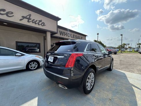 Used 2017 Cadillac XT5 Luxury w/ Driver Awareness Package FWD image 5