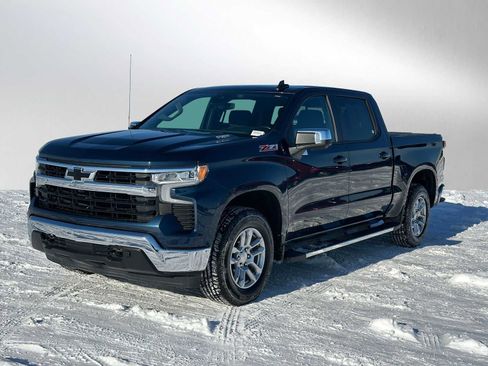 Used 2022 Chevrolet Silverado 1500 LT w/ Diesel Off-Road Package image 7