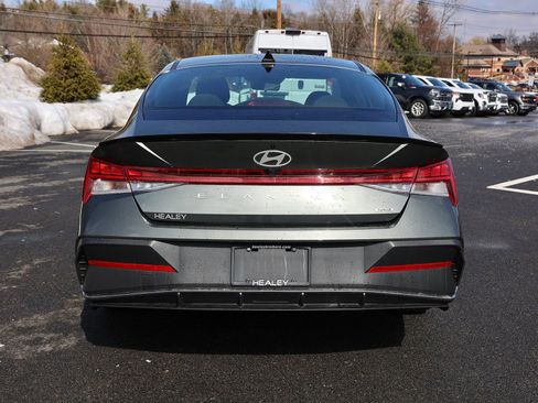 Used 2025 Hyundai Elantra SEL image 6