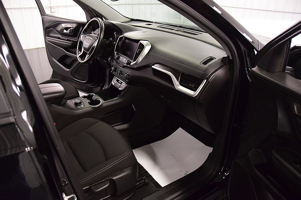 Used 2024 GMC Terrain SLE w/ Driver Convenience Package AWD/4WD image 29