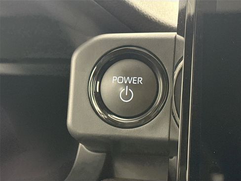 Used 2025 Toyota Tacoma Limited image 22