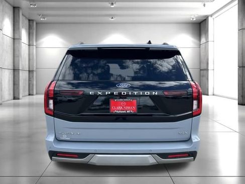 Used 2025 Ford Expedition Max Platinum w/ Driver's Package AWD/4WD image 7