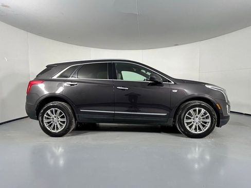 Used 2018 Cadillac XT5 Luxury w/ Driver Awareness Package image 8