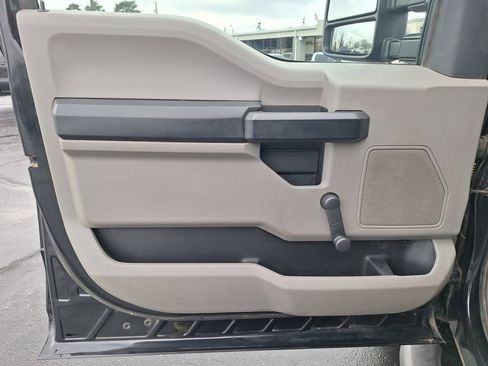 Used 2020 Ford F250 XL w/ XL Value Package image 2