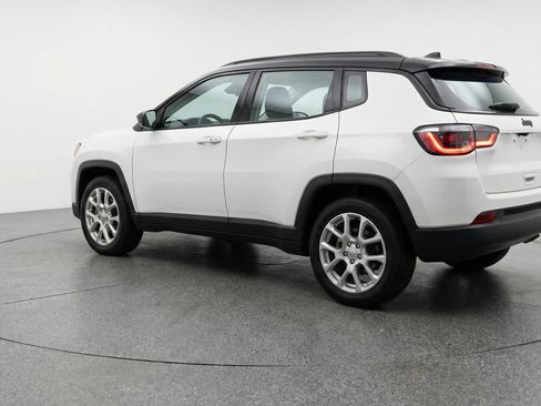 Used 2025 Jeep Compass Limited AWD/4WD image 6