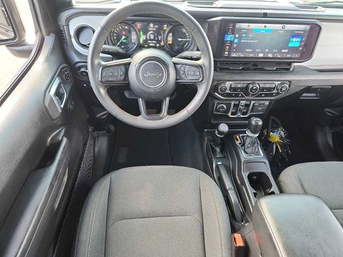Used 2024 Jeep Wrangler Unlimited w/ Convenience Group AWD/4WD image 11