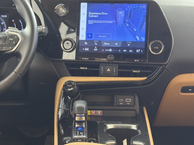 Used 2025 Lexus NX 250 FWD w/ Accessory Package (Z1) image 3