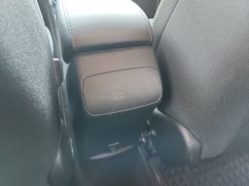 Used 2017 Chevrolet Cruze LT FWD image 32