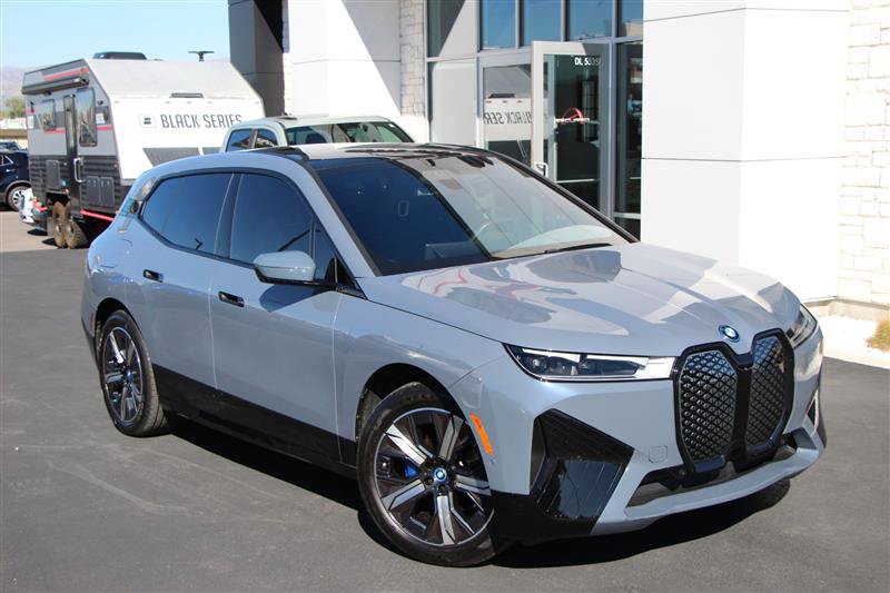 Used 2024 BMW iX xDrive50 w/ Premium Package AWD/4WD image 2