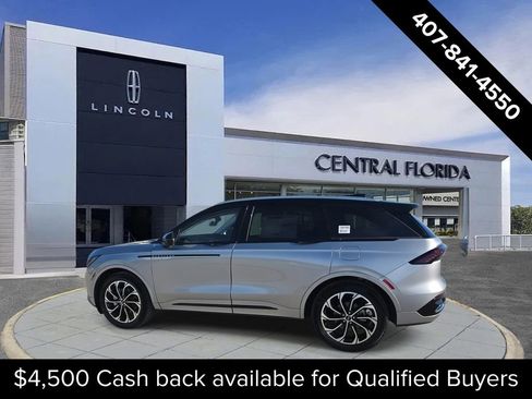 New 2026 Lincoln Nautilus Reserve image 6