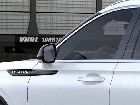New 2026 Lincoln Aviator AWD image 20
