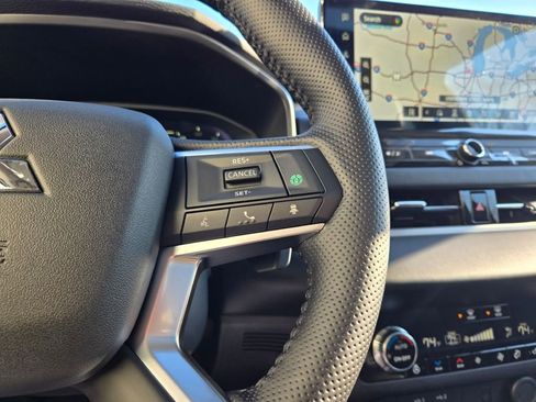 New 2026 Mitsubishi Outlander SEL image 32