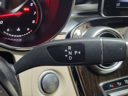 Used 2018 Mercedes-Benz C 300 4MATIC Sedan image 18