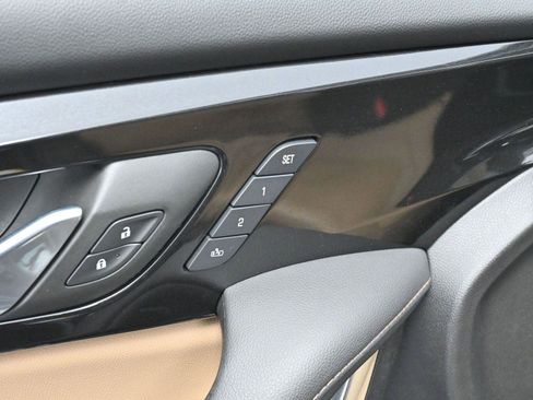 Used 2024 Chevrolet Blazer Premier w/ Driver Confidence II Package image 10