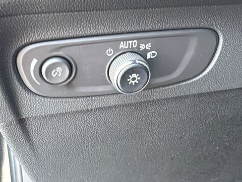 Certified 2023 Buick Envision Essence w/ Sport Touring Package AWD/4WD image 9