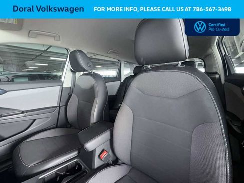 Certified 2022 Volkswagen Taos SE w/ IQ.Drive SE Package image 14