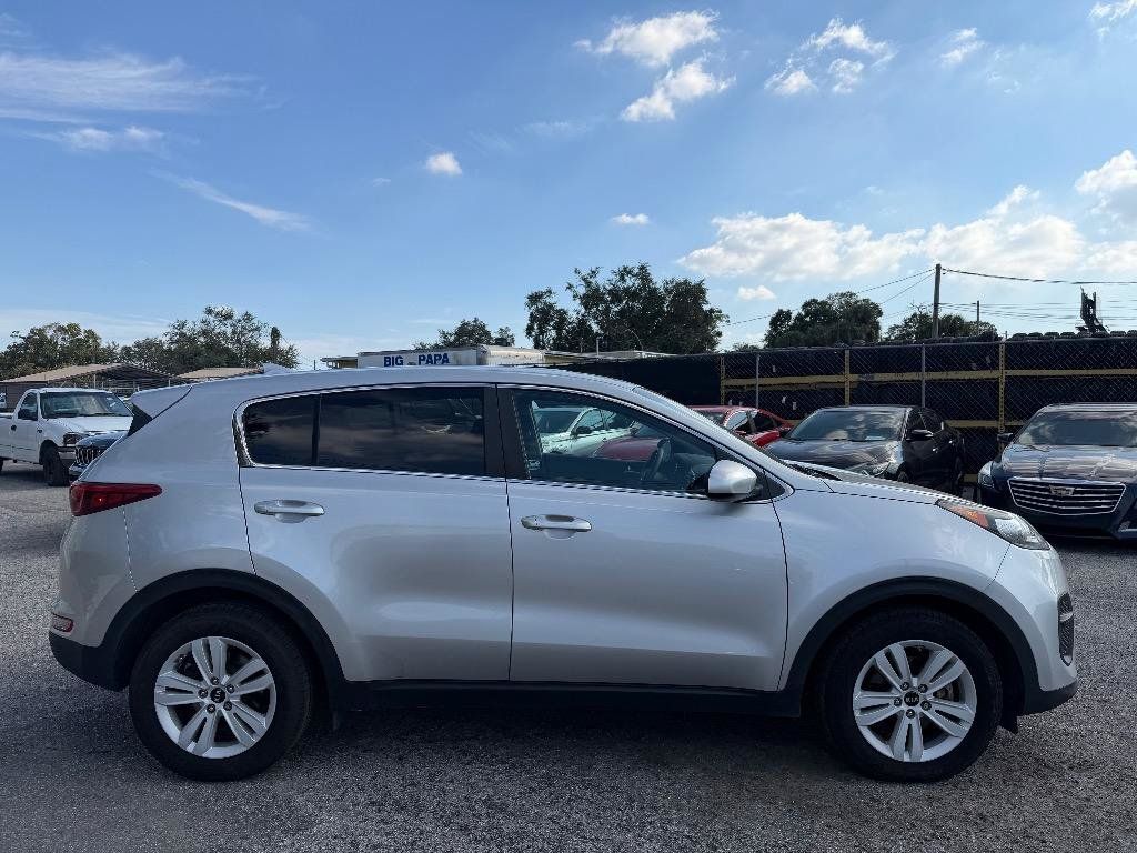 Used 2019 Kia Sportage LX FWD image 4