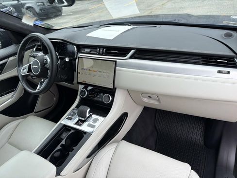 Used 2023 Jaguar F-PACE R-Dynamic S AWD/4WD image 13