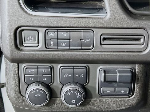 Used 2022 Chevrolet Tahoe RST w/ Luxury Package image 9