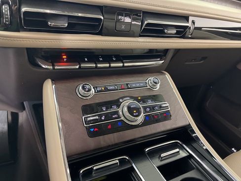 Used 2021 Lincoln Aviator Grand Touring w/ Elements Package Plus image 35