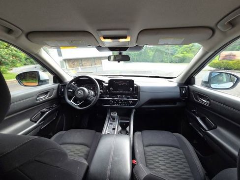 Used 2022 Nissan Pathfinder S FWD image 29