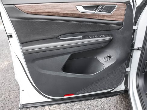 Used 2024 Volkswagen Atlas SEL Premium R-Line image 29